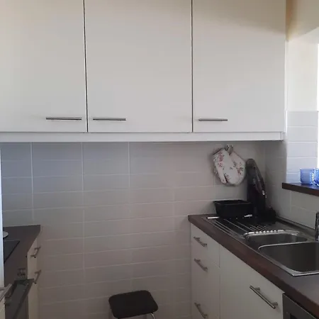 アパート Cozy 1-bedroom With Sea View T144 *